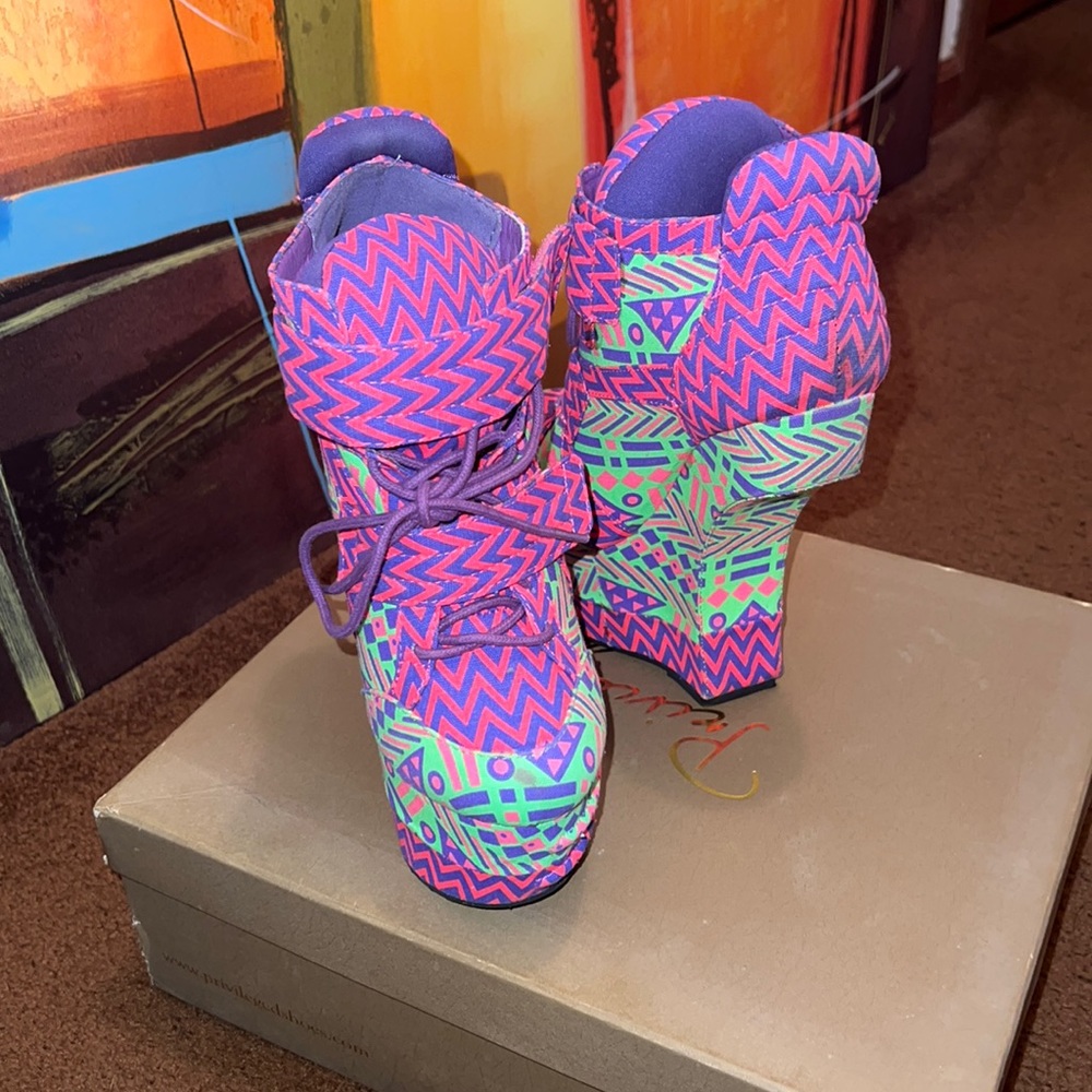 Colorful Half Heel - Picture 2 of 5